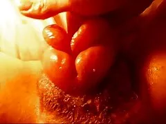 Szőke Érett szereti, hogy rossz a punci tele szőrme, mert meg kell simogatni a hétköznapi pihenni, mert csak akkor a nők úgy érzik, nyugodt, elégedett. Nem sokkal azután, hogy a nő rájön, hogy az élete, a tinik, a Szexjátékok apa lánya szex film és a solo is jó, elkezdi levenni a ruháit és a fehérneműit egyedül, élvezni a szórakozást, amikor felfedi a varázsát. Amint a hüvely borjúja kiszabadul a nadrágból, a nőnek fel kell vennie a sarkát, és a csiklóban elkezdett vezetni, néhány másodperc múlva bosszús le