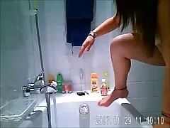 Egy anya és apa a munkahelyén és egy lány egy kicsit lazíthatott. Gyorsan hívd fel a barátodat, és kérd meg, hogy dugjon. Az ajtó küszöbétől apa lánya sex jobbra egy jóképű férfi mászott a két láb között. Amikor megragadtam egy friss testet, mindent megérintettem, különösen a kis melleket, amelyek a mellbimbóval a benventbe nyúltak. Általánosságban elmondható, hogy még mielőtt a nadrágok kigombolnák a barátját, még mindig figyelem, a lányoknak pedig nem kell időt venniük a szopásra. Azonnal belökte a rudat 