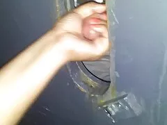 Зрелая дамочка с большими натуральными сиськами apa lánya szex предстала перед мужчиной в обнаженном видео, демонстрируя ему на сколько у нее классная фигура. Глядя на такую дамочку член ловелас не заставил ждать реакции, и когда она стала возле кавалера на коленки, то бережно обхватила губами мужское достоинство, доставив партнеру невероятное удовольствие от глубокого минета, в деле котором она достигла отличных результатов. После орального наслаждения женщина запрыгнула на кровать с широко расставленными 