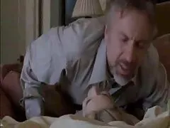 Villogó fiatal, nagyon jól tudják, hogy a móka. Tehát a lányok gyakran hajlandóak szexelni osztálytársaikkal, vagy élvezni számos idősebb férfit. De ma a diákok nem akarnak sehova menni, hogy bárkit is megkérdezzenek a helyről. Természetesen ebben az esetben a gyermeket többféle intim örömre biztosították-ez a leszbikus szex jelenetek, amelyeket általában jobban szeretnek. Ma voltak a kezdeményezője a nagy játék egy lány barna hajú forró szeretné megérinteni a Mell Barátnője magával ragadó is. Persze, egy k