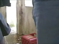 Felnőtt csodálatos, vonzó, ezért egy öregasszony könnyen varázsa minden fiatalember lenne. Ma hívott egy új barátja, hogy a lakás, nem pislogott, majd néni kurva kezdett merni hátradőlni, hogy a nagy faszt, azt állította, az egészsége, szopni a szájába. Egy idő után, egy kutya, aki megtalálta a fogat ki a test hosszú volt, azonban a méltóságát az emberek nem veszít ebből, mert a nő nagyon keményen dolgozik a torkát vele. Aztán a csirke nagy túra, erősíti a felülről lefelé kezdett vágy húzza groins fel, a gy
