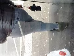Egy lány barna hajú, forró indul rajta egy szűk szoknya, hogy megmutassa az ember, hogy néz ki, nagyon szép formája egy nő, csak nem tud ellenállni. Nem sokkal később, görbék szép erős, úgy döntött, hogy továbbra is a hobbi szexi. Amikor a gyermek ugrik az ágyra, a tenger apa lánya xxx képeket készít a kutyákról, hogy orálisan aktívak legyenek. Lány megbirkózik ezzel a feladattal tökéletesen, szopni, rezeg a herezacskó. Ezután a pár szex fanatikus különböző pózokban, így minden orgazmus több kívánatos a vég